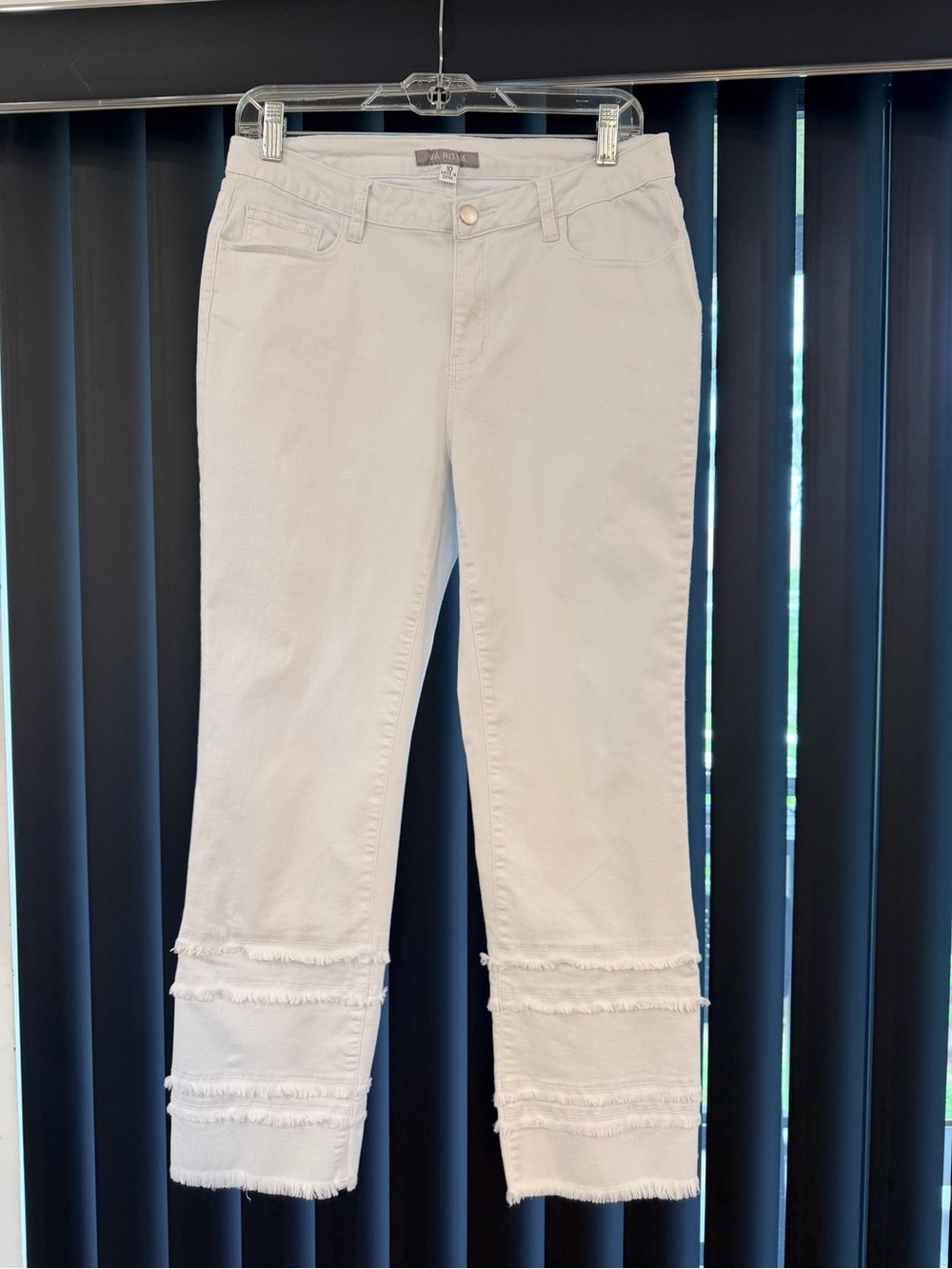 Women's White Straight-Leg Jeans with Frayed Fringe Tier Detail-Size 10
